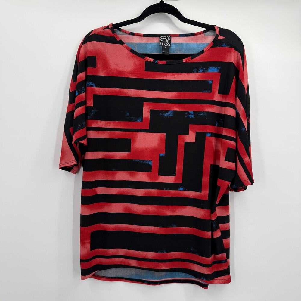 Clara Sunwoo Shirt‎ Womens Small Red Black Geometric Scoop Neck Stretch Slinky